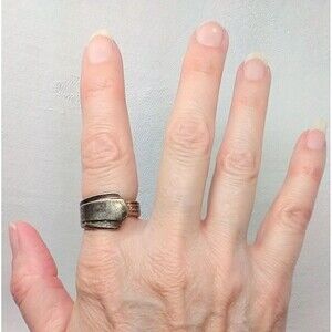 Elegant Silver Women's Ring